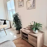 Sentralt,unikt Lite Bergenshus Med Sjel Pa Fine Nostet! بيت للعطل