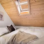 Sentralt,unikt Lite Bergenshus Med Sjel Pa Fine Nostet! بيت للعطل برغن