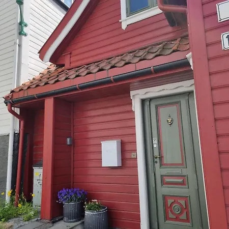 Sentralt,unikt Lite Bergenshus Med Sjel Pa Fine Nostet! Dom wakacyjny Bergen