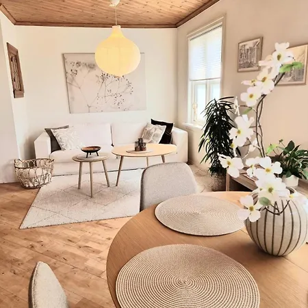 Будинок відпочинку Sentralt,unikt Lite Bergenshus Med Sjel Pa Fine Nostet! *