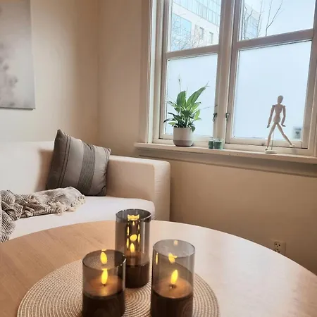 Sentralt,unikt Lite Bergenshus Med Sjel Pa Fine Nostet! Берген