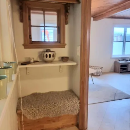 Sentralt,unikt Lite Bergenshus Med Sjel Pa Fine Nostet! Будинок відпочинку *