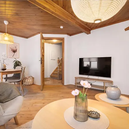 Sentralt,unikt Lite Bergenshus Med Sjel Pa Fine Nostet! 度假居 *