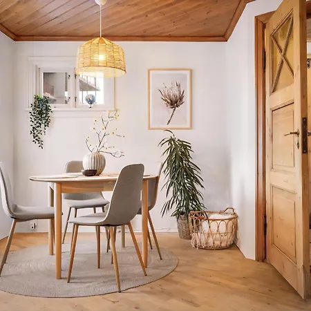 Sentralt,unikt Lite Bergenshus Med Sjel Pa Fine Nostet! 度假居 *