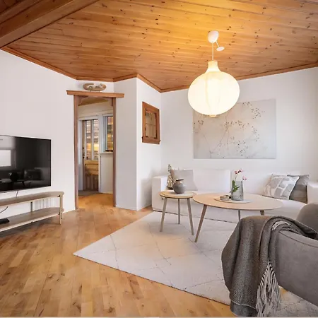 Sentralt,unikt Lite Bergenshus Med Sjel Pa Fine Nostet! Nyaraló Bergen