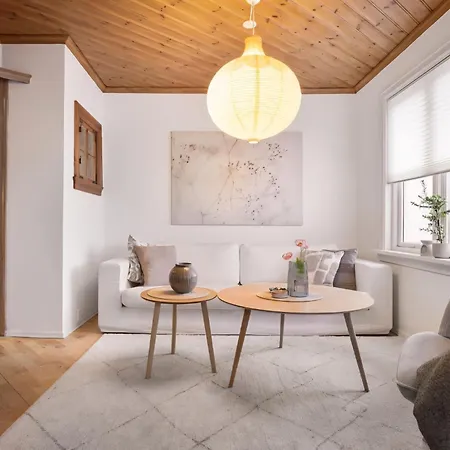 Sentralt,unikt Lite Bergenshus Med Sjel Pa Fine Nostet! Bergen