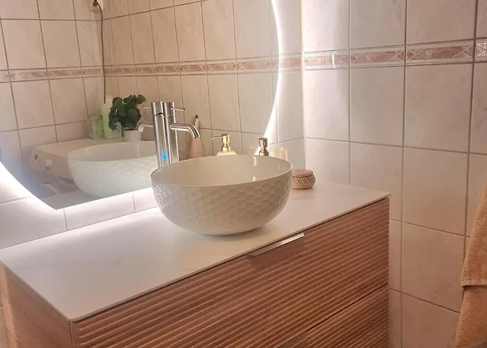 Sentralt,unikt Lite Bergenshus Med Sjel Pa Fine Nostet! בית נופש ברגן