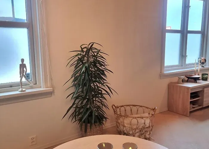 Sentralt,unikt Lite Bergenshus Med Sjel Pa Fine Nostet! ברגן