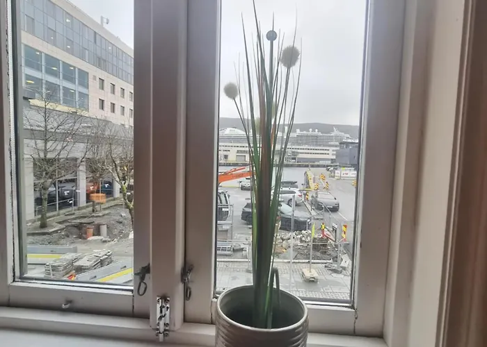 Dom wakacyjny Sentralt,unikt Lite Bergenshus Med Sjel Pa Fine Nostet!