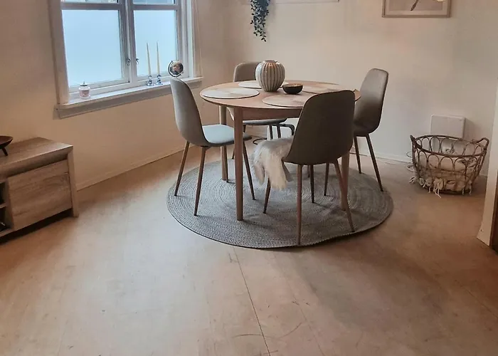 Sentralt,unikt Lite Bergenshus Med Sjel Pa Fine Nostet!