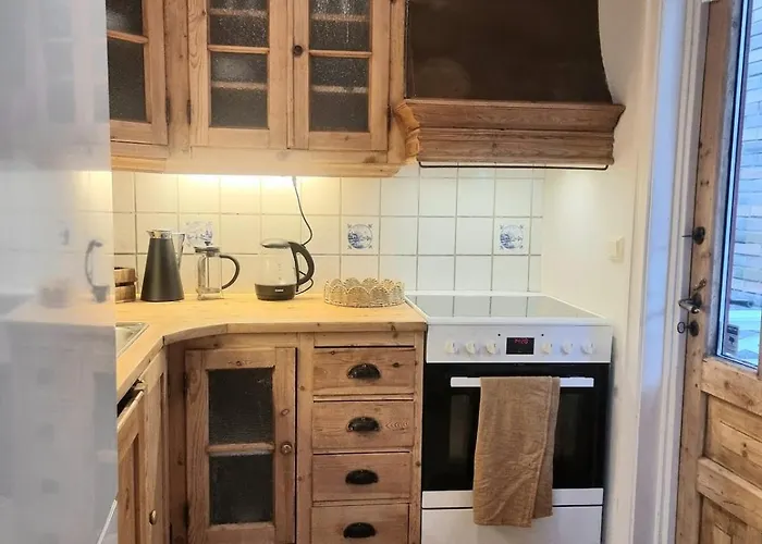 Vakantiehuis Sentralt,unikt Lite Bergenshus Med Sjel Pa Fine Nostet!