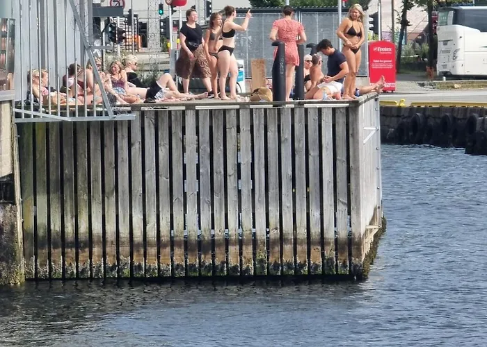 Vakantiehuis Sentralt,unikt Lite Bergenshus Med Sjel Pa Fine Nostet! *