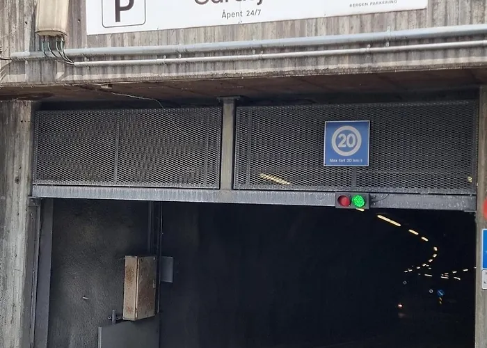 Sentralt,unikt Lite Bergenshus Med Sjel Pa Fine Nostet!