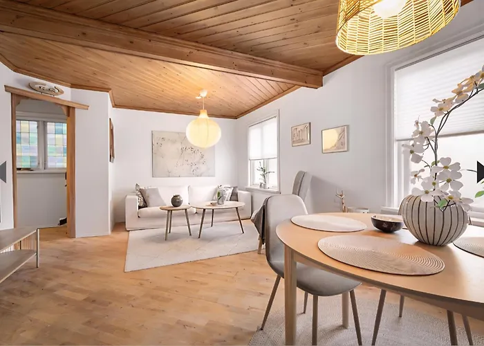 Sentralt,unikt Lite Bergenshus Med Sjel Pa Fine Nostet! * Bergen