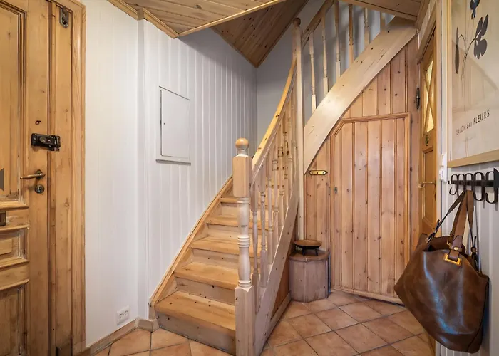 Sentralt,unikt Lite Bergenshus Med Sjel Pa Fine Nostet! *