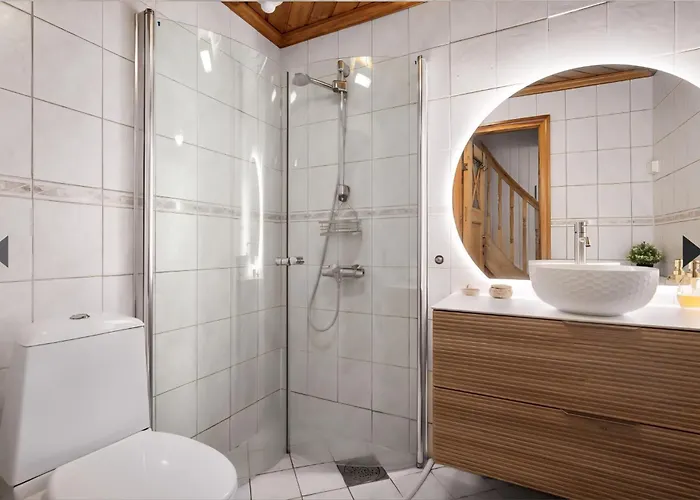 度假居 Sentralt,unikt Lite Bergenshus Med Sjel Pa Fine Nostet!