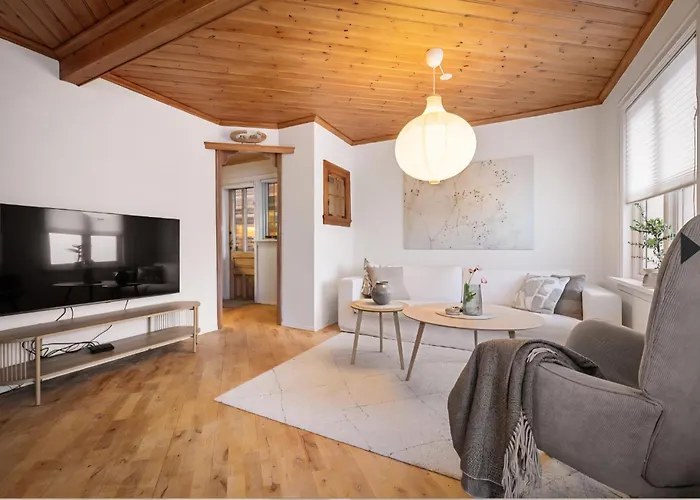 Sentralt,unikt Lite Bergenshus Med Sjel Pa Fine Nostet! Сasa de vacaciones Bergen